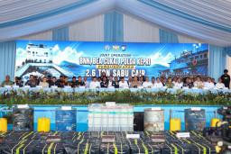 OPERASI GABUNGAN UNGKAP 2,6 TON CAIRAN MENGANDUNG METAMFETAMIN DI KAPAL MV OCEAN PORTER BERBENDERA TANZANIA