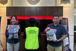 Satresnarkoba Polrestabes Surabaya Ringkus Pembuat Tembakau Sintetis, Ganja dan Sabu Diamankan.