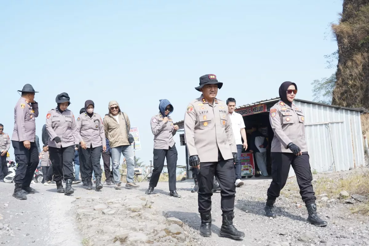 Cegah Karhutla, Polres Kediri Siagakan Ratusan Personel Gabungan di Lereng Kelud